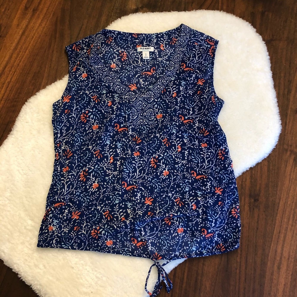Old navy tie bottom shirt